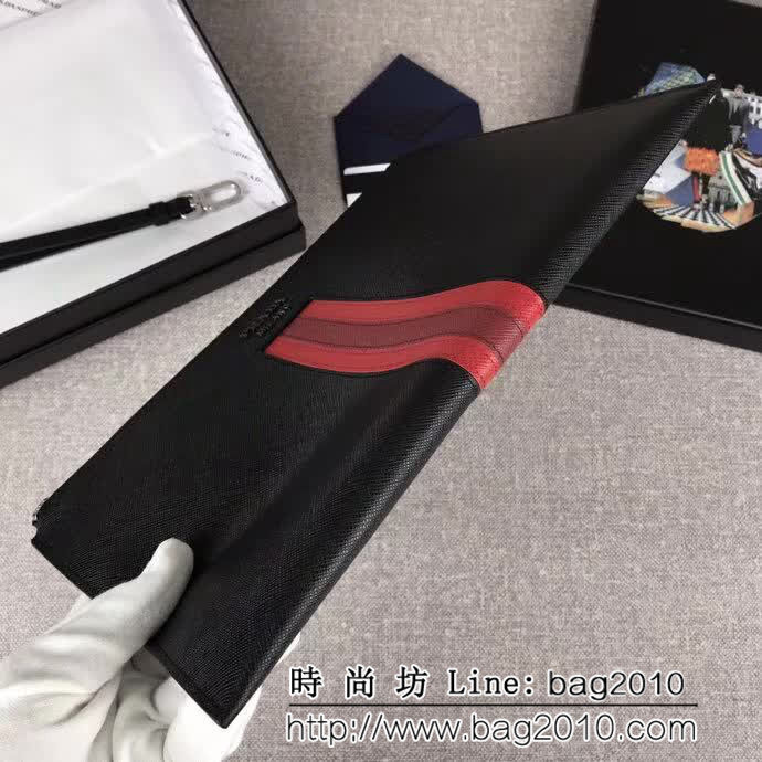 PRADA普拉達 專櫃最新款式 十字紋牛皮 男士手包 2NG005 DD1189